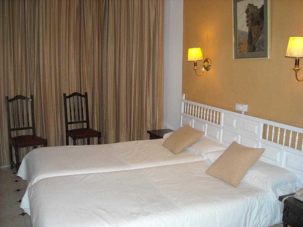 Hostal Residencia Avenida Cuenca  Eksteriør billede