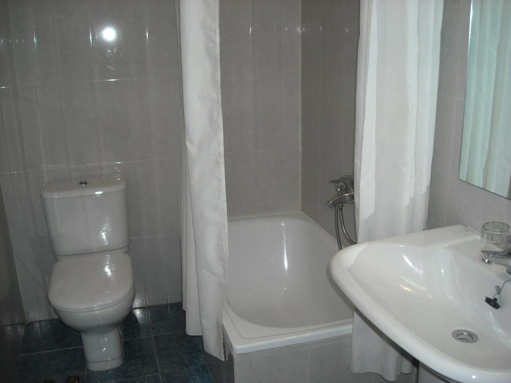 Hostal Residencia Avenida Cuenca  Eksteriør billede