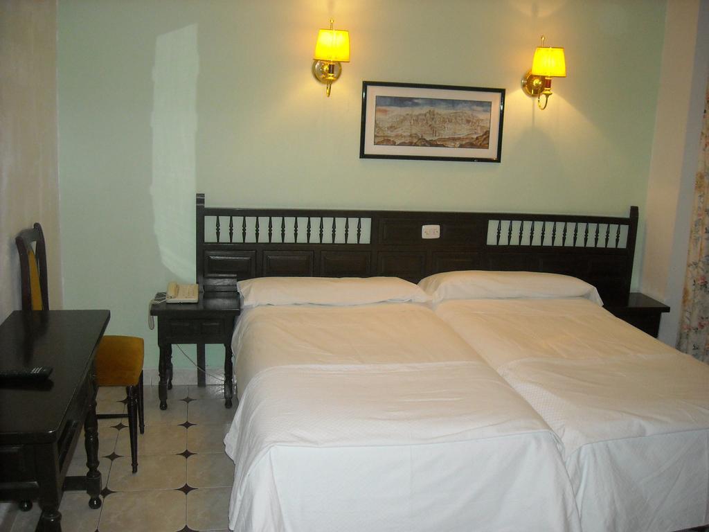 Hostal Residencia Avenida Cuenca  Eksteriør billede