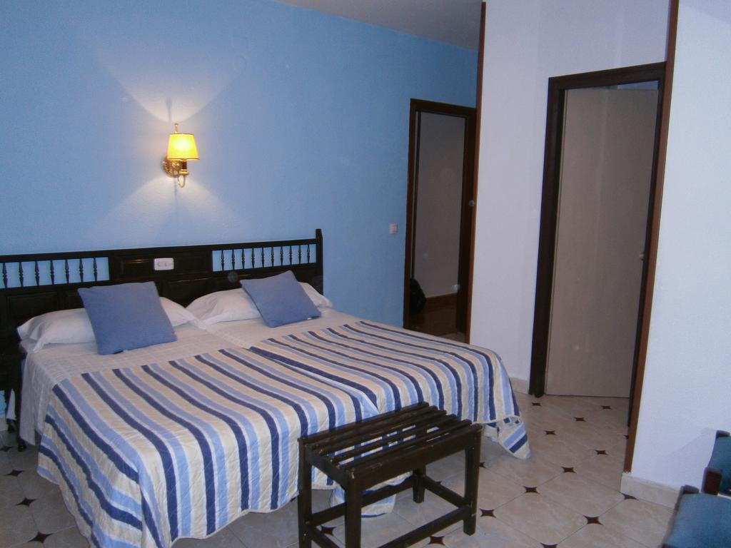 Hostal Residencia Avenida Cuenca  Eksteriør billede