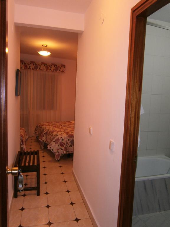 Hostal Residencia Avenida Cuenca  Eksteriør billede