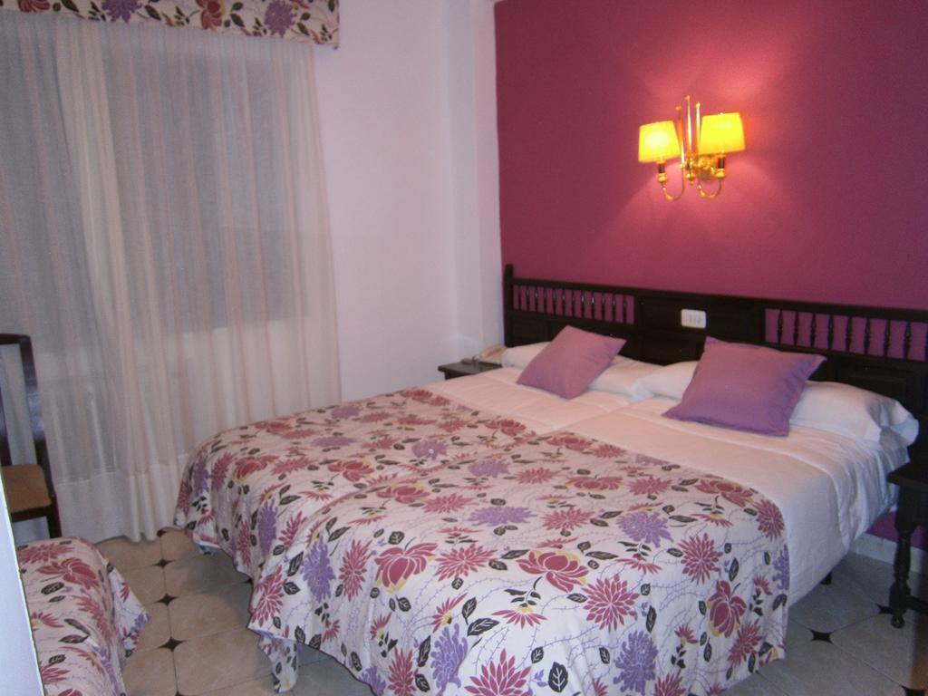 Hostal Residencia Avenida Cuenca  Eksteriør billede
