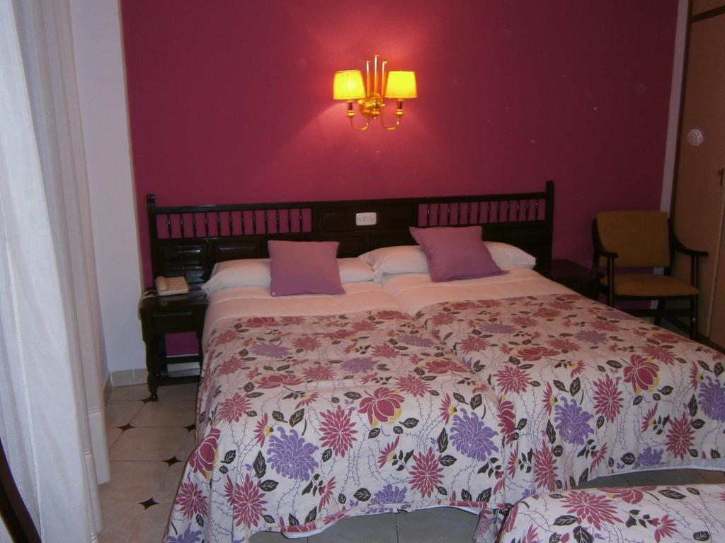 Hostal Residencia Avenida Cuenca  Eksteriør billede