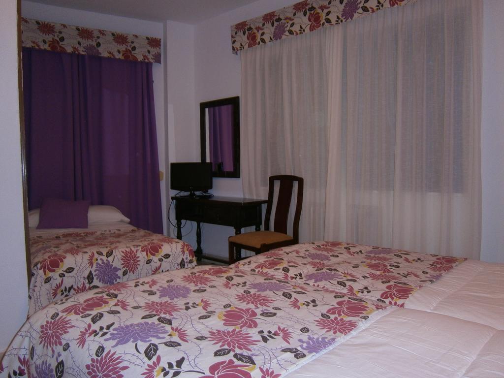 Hostal Residencia Avenida Cuenca  Eksteriør billede