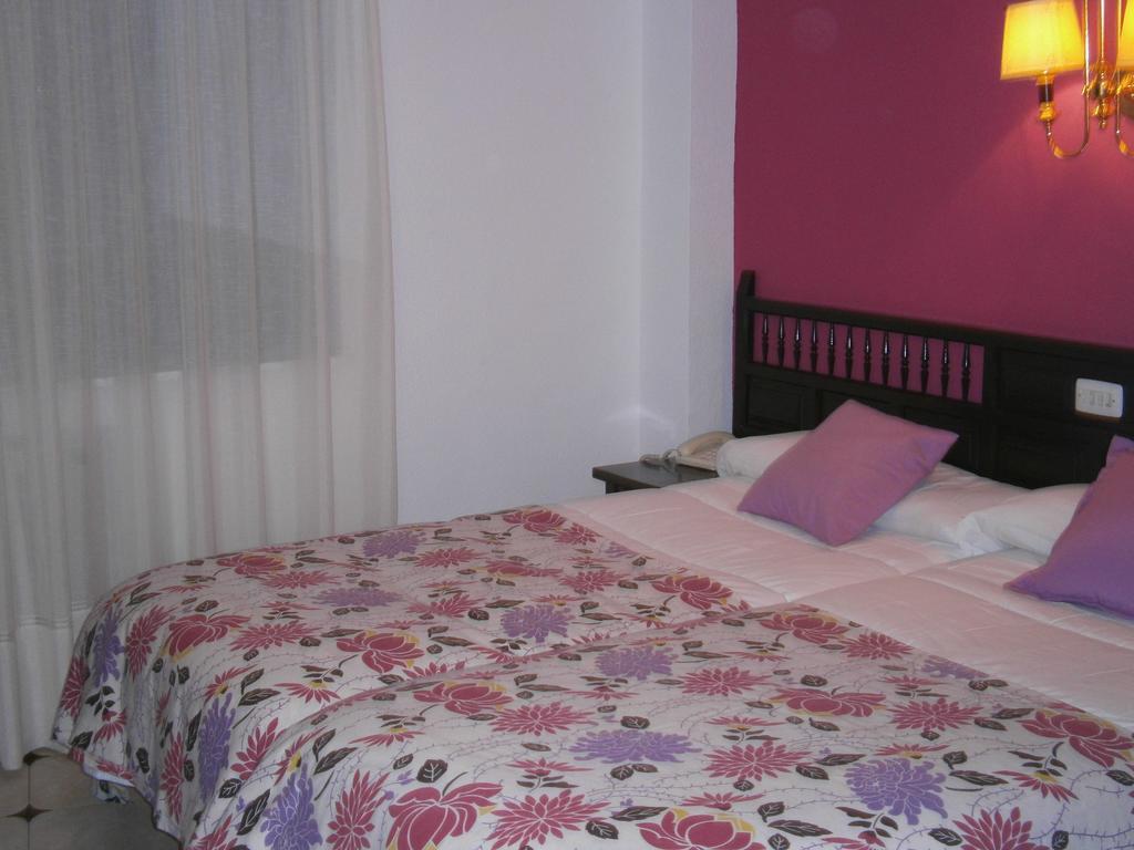 Hostal Residencia Avenida Cuenca  Eksteriør billede