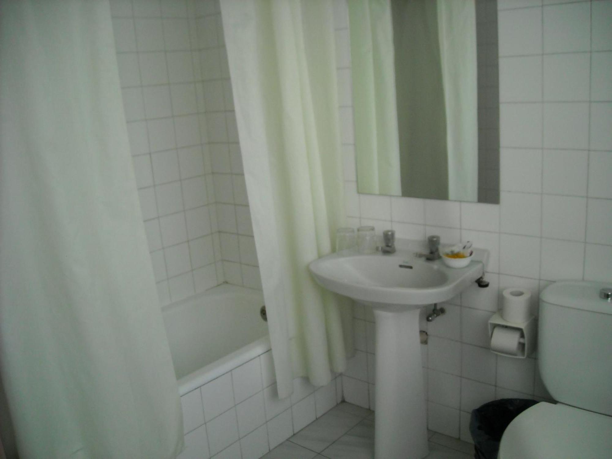 Hostal Residencia Avenida Cuenca  Eksteriør billede
