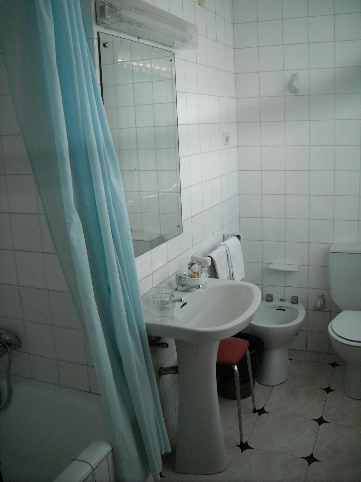 Hostal Residencia Avenida Cuenca  Eksteriør billede