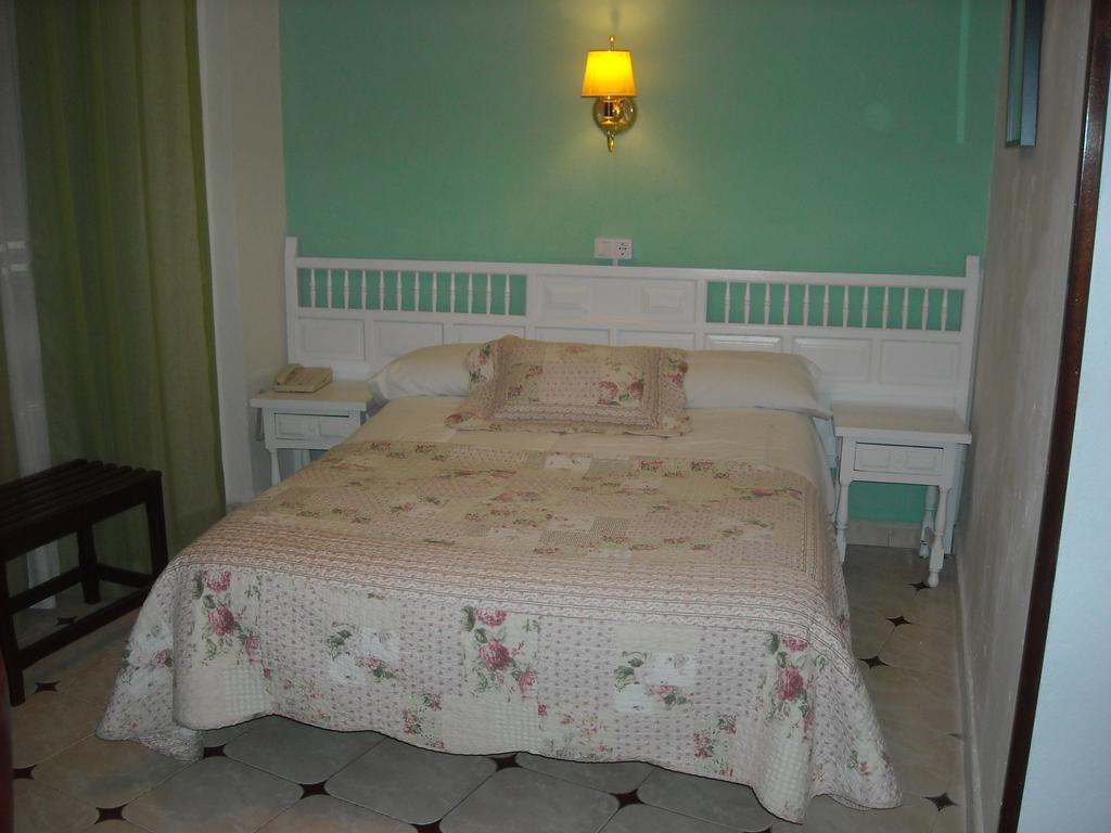 Hostal Residencia Avenida Cuenca  Eksteriør billede